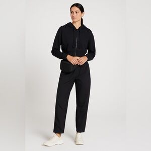 Athleta Sz 10 Black Travel Hiking Pants Quick Dry Zip Hem Athleisure